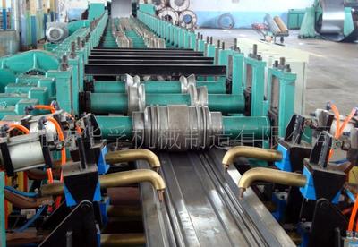 【全自動車廂板成型機設(shè)備(圖) 汽車型材輥壓成型機 廠家直銷】價格_廠家_圖片 -